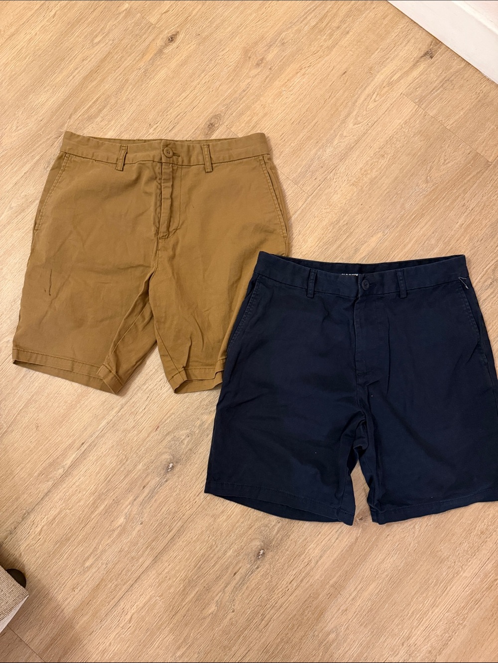 Old Navy Men's Flat Front Chino Shorts in Navy and Khaki